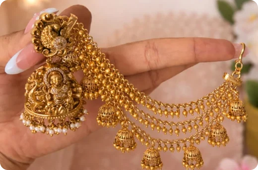 Gold necklace set for wedding moments